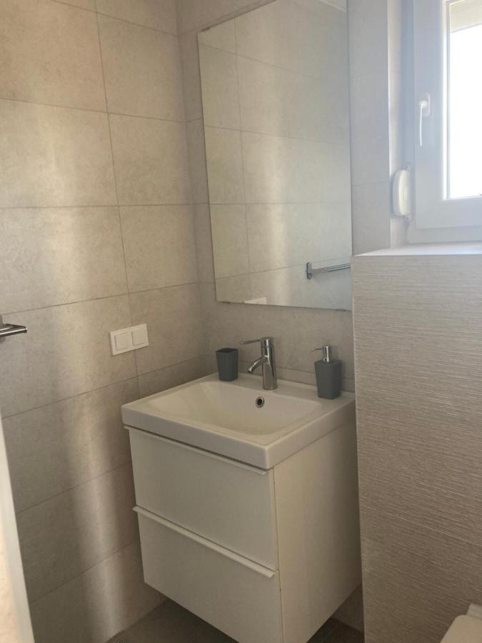 Apartman Hmelina Vrsi Exterior photo